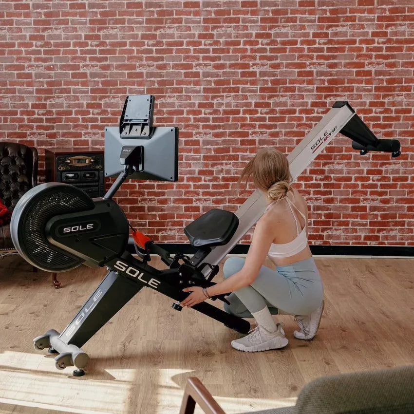 Sole Fitness Sole Fitness Sr550 Rower (Magnetic & Air Resistance) — close-up of the frame