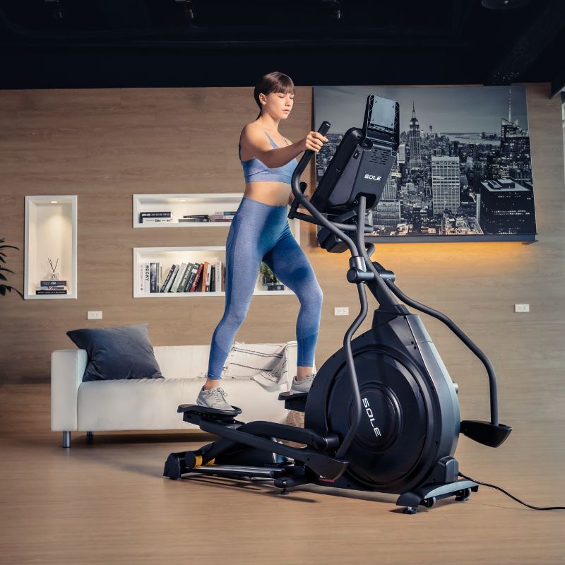 Sole Fitness Sole Fitness E25 Elliptical 2024 — close-up of the frame
